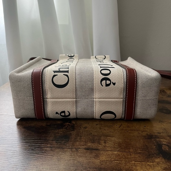 Like new Chloe small woody Tote - Picture 3 of 15